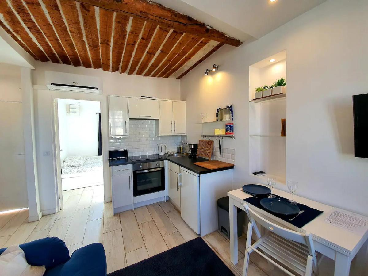 Freshly Tastefully Renovated Apartments In Heart Of Old Antibes Ngoại thất bức ảnh