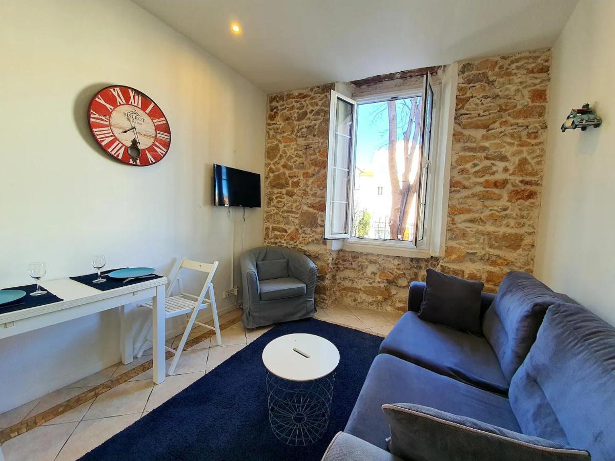 Freshly Tastefully Renovated Apartments In Heart Of Old Antibes Ngoại thất bức ảnh